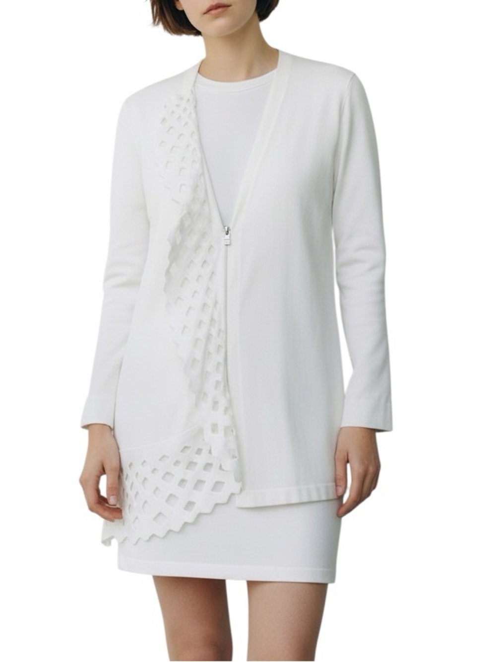 D. Exterior coordinated skirt & jacket set in white size L excellent condition